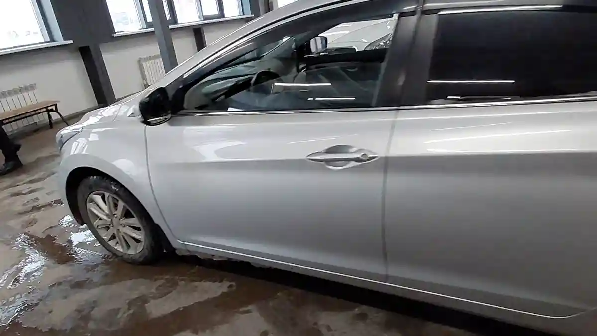 Hyundai Elantra 2015 года за 6 500 000 тг. в Астана
