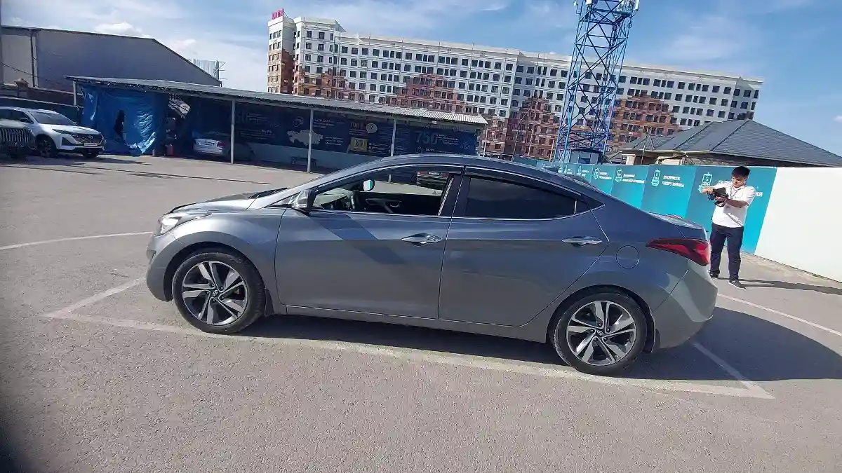 Hyundai Elantra 2016 года за 8 000 000 тг. в Шымкент