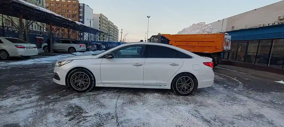 Hyundai Sonata 2015 года за 9 000 000 тг. в Алматы