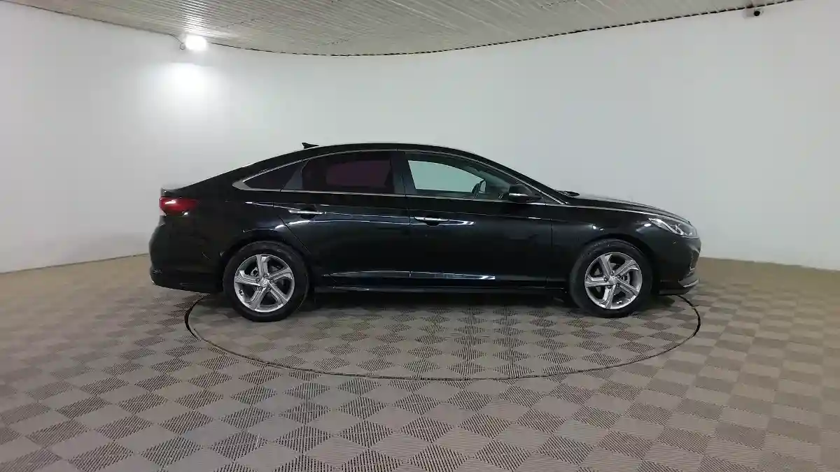 Hyundai Sonata 2019 года за 8 800 000 тг. в Шымкент