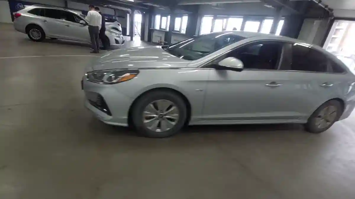 Hyundai Sonata 2018 года за 8 500 000 тг. в Астана