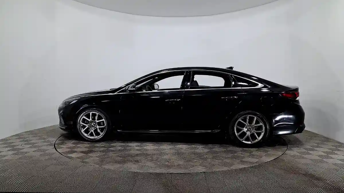 Hyundai Sonata 2017 года за 8 690 000 тг. в Астана