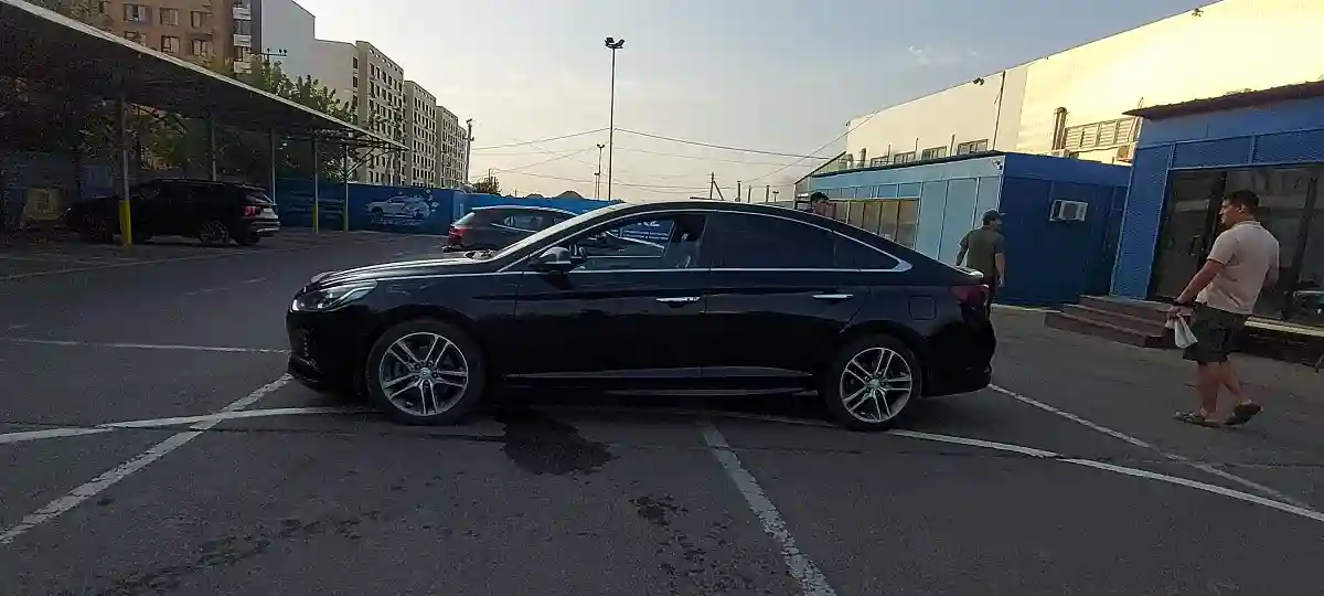 Hyundai Sonata 2019 года за 9 000 000 тг. в Алматы