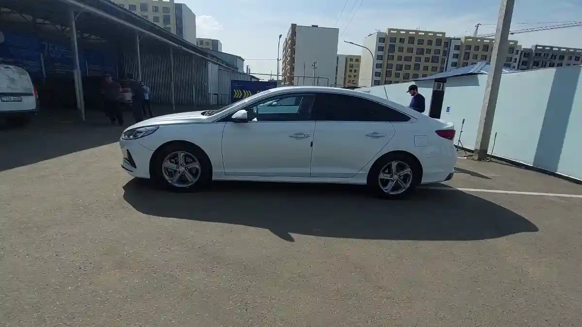 Hyundai Sonata 2018 года за 11 000 000 тг. в Алматы