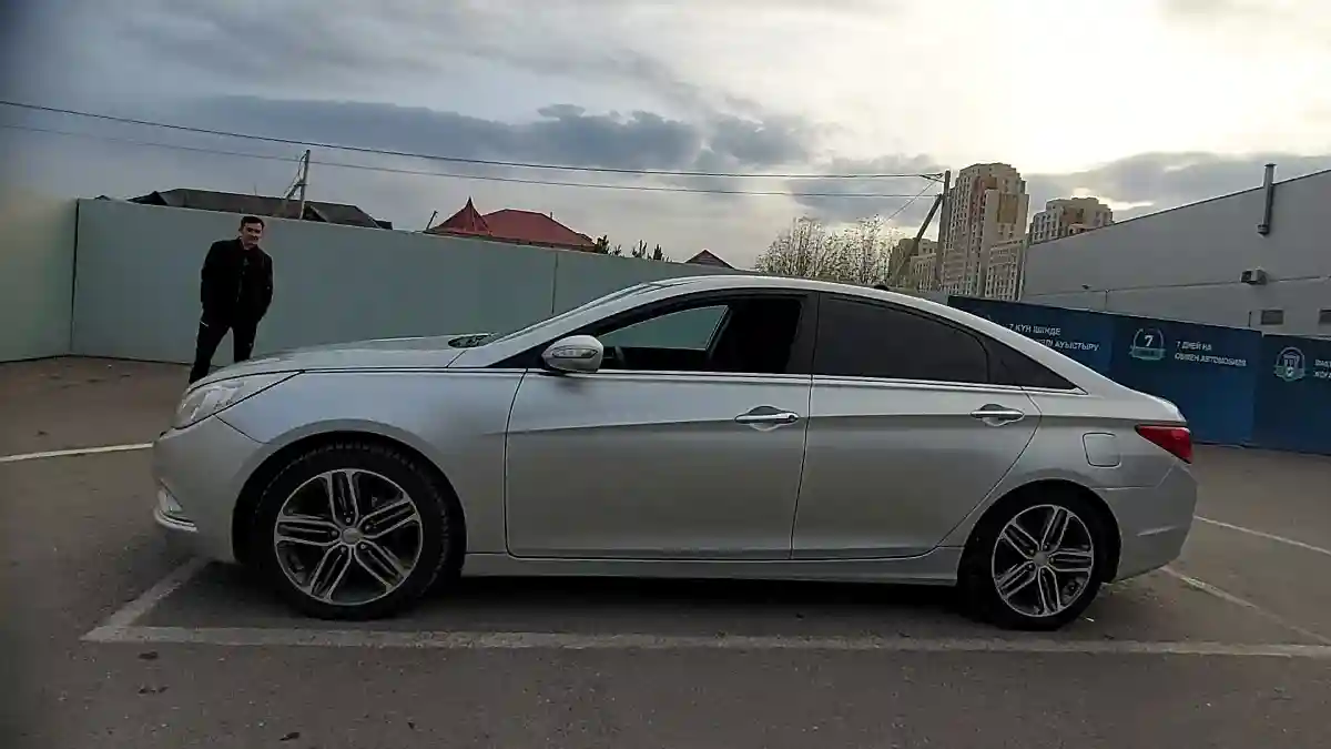 Hyundai Sonata 2010 года за 5 500 000 тг. в Шымкент