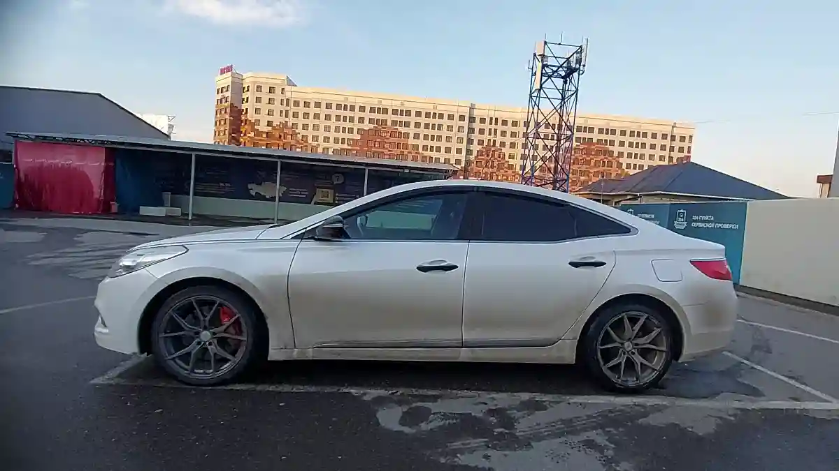 Hyundai Grandeur 2013 года за 9 200 000 тг. в Шымкент