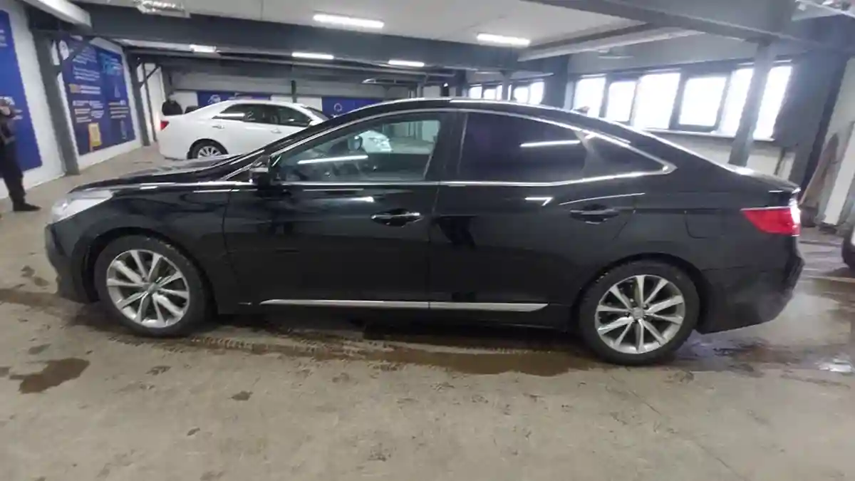 Hyundai Grandeur 2015 года за 8 500 000 тг. в Астана