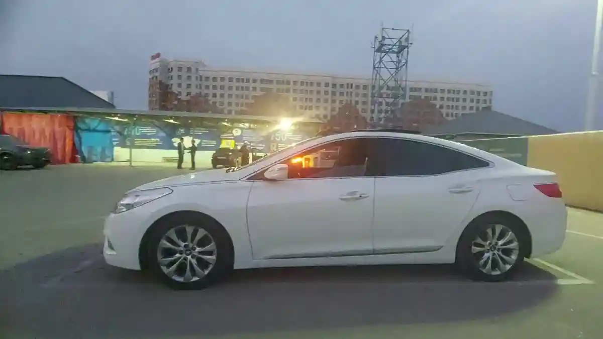 Hyundai Grandeur 2012 года за 9 600 000 тг. в Шымкент