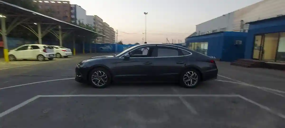 Hyundai Sonata 2021 года за 11 000 000 тг. в Алматы