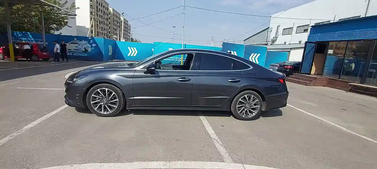 Hyundai Sonata 2022 года за 11 500 000 тг. в Алматы