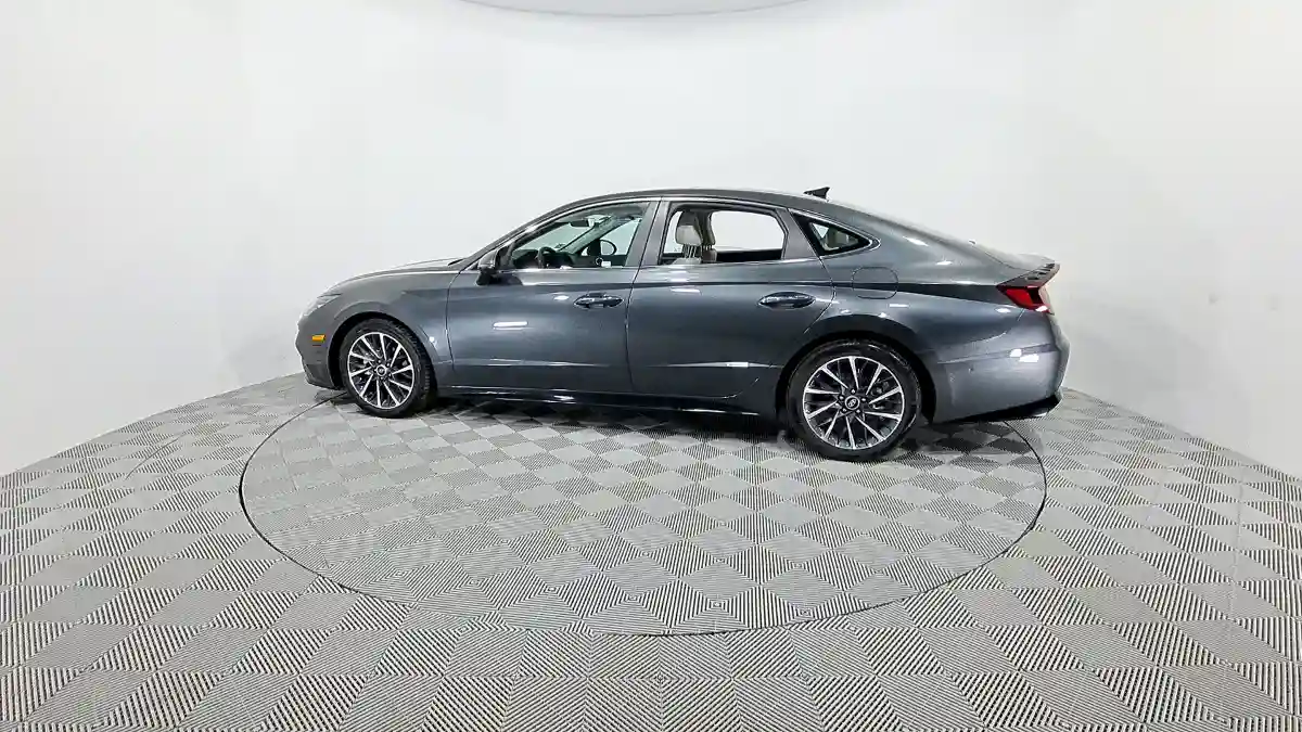 Hyundai Sonata 2022 года за 15 422 000 тг. в Астана