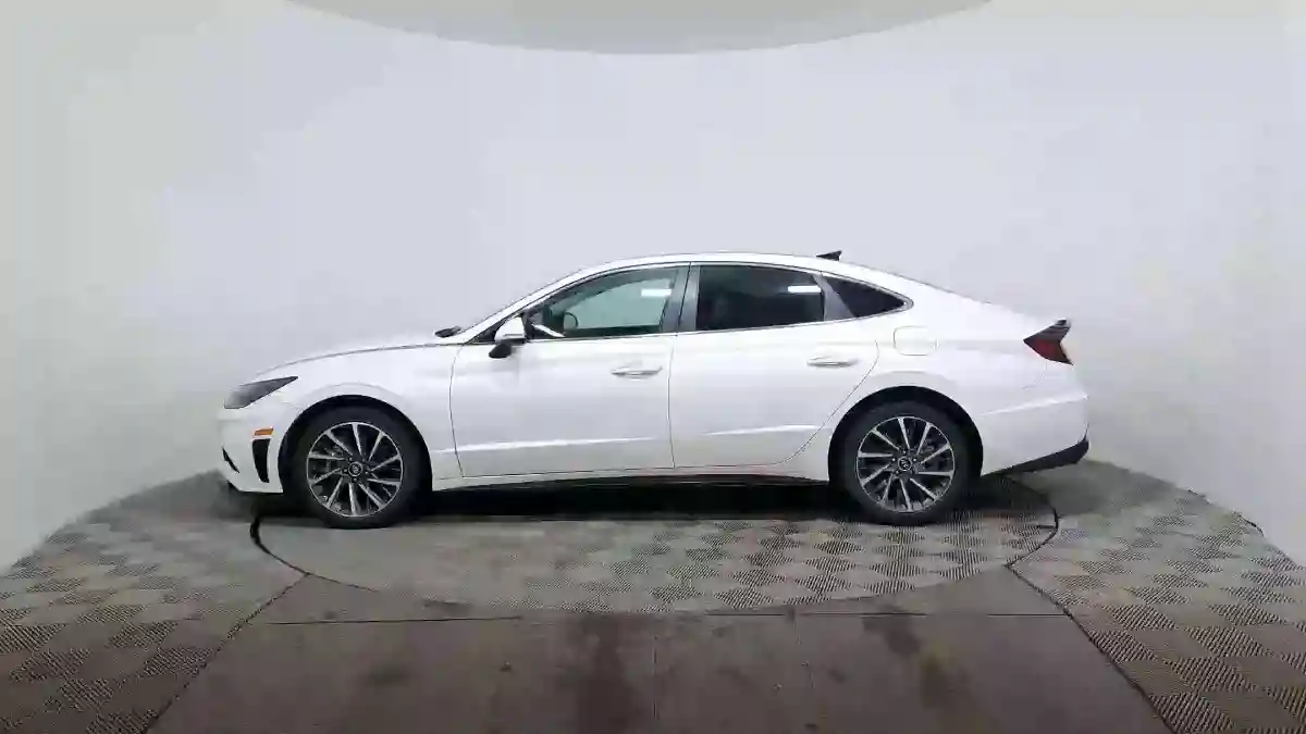 Hyundai Sonata 2021 года за 10 500 000 тг. в Астана