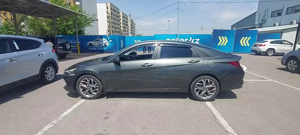 Hyundai Elantra 2020 года за 8 000 000 тг. в Алматы