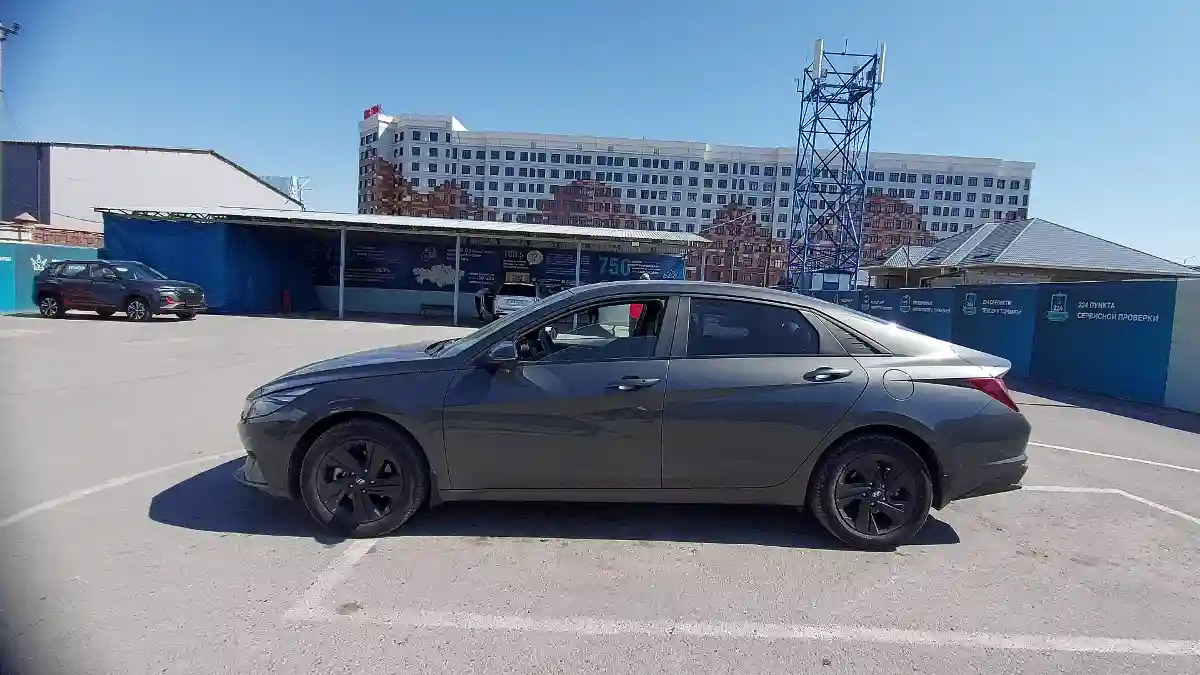 Hyundai Elantra 2022 года за 11 500 000 тг. в Шымкент