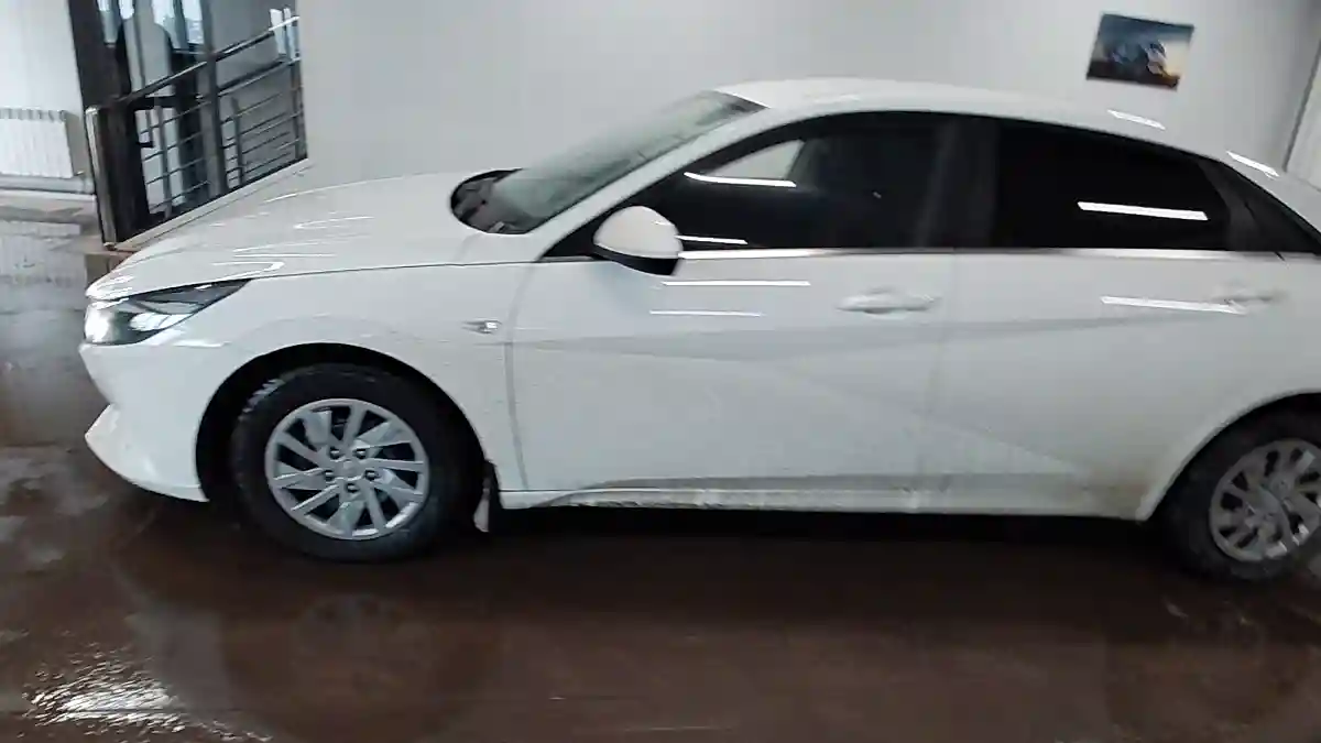 Hyundai Elantra 2020 года за 8 000 000 тг. в Астана