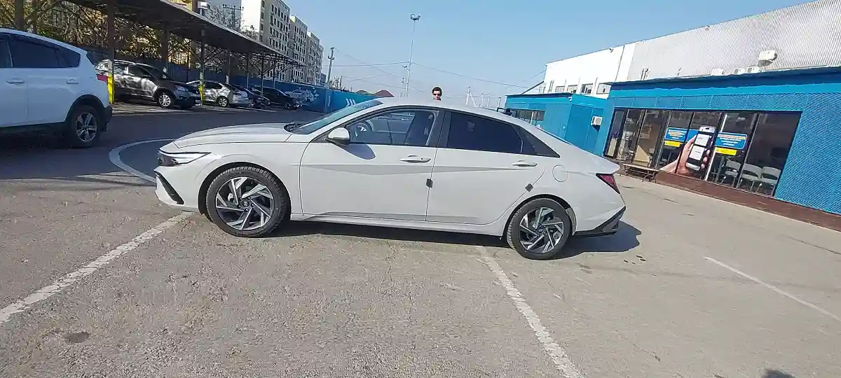 Hyundai Avante 2023 года за 11 000 000 тг. в Алматы