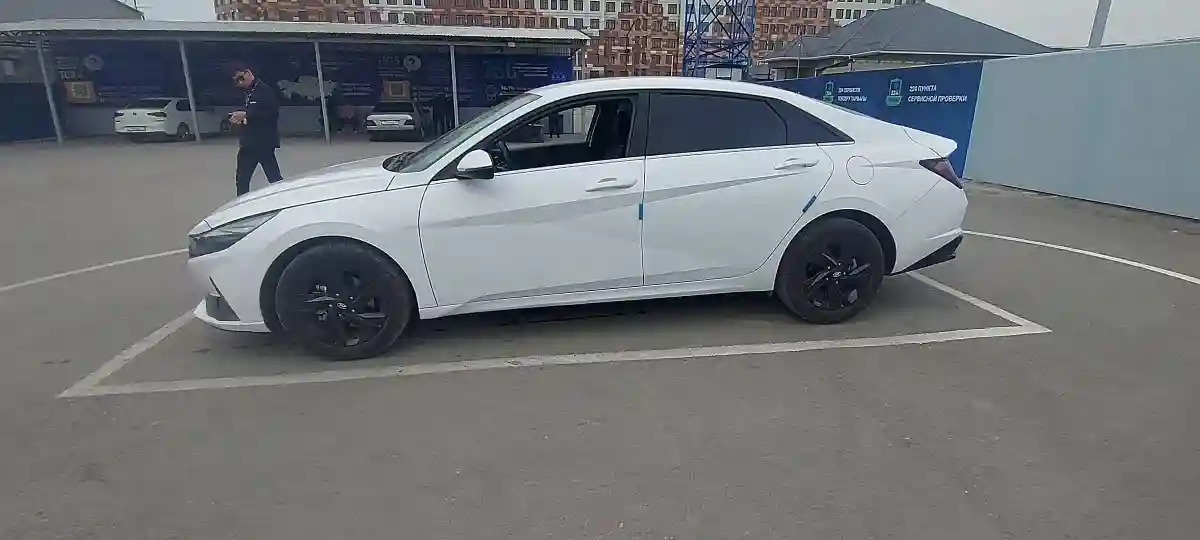 Hyundai Avante 2021 года за 11 500 000 тг. в Шымкент