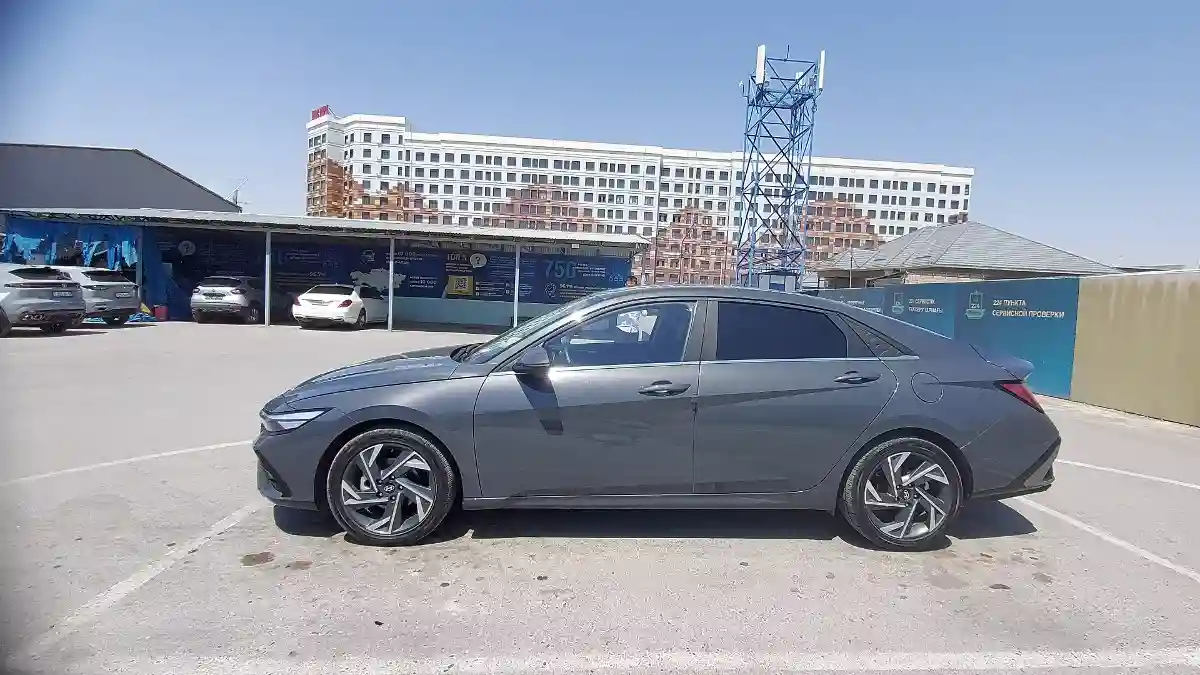 Hyundai Avante 2023 года за 11 800 000 тг. в Шымкент