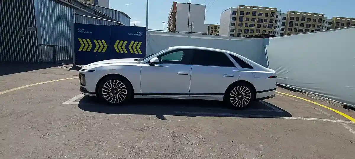 Hyundai Grandeur 2023 года за 24 000 000 тг. в Алматы