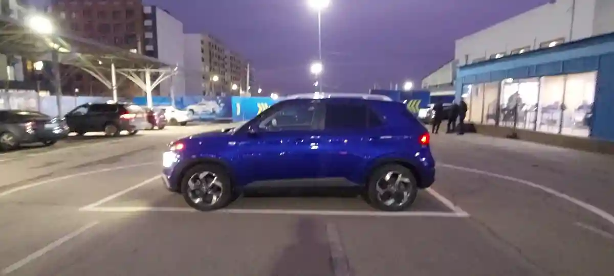 Hyundai Venue 2021 года за 10 500 000 тг. в Алматы