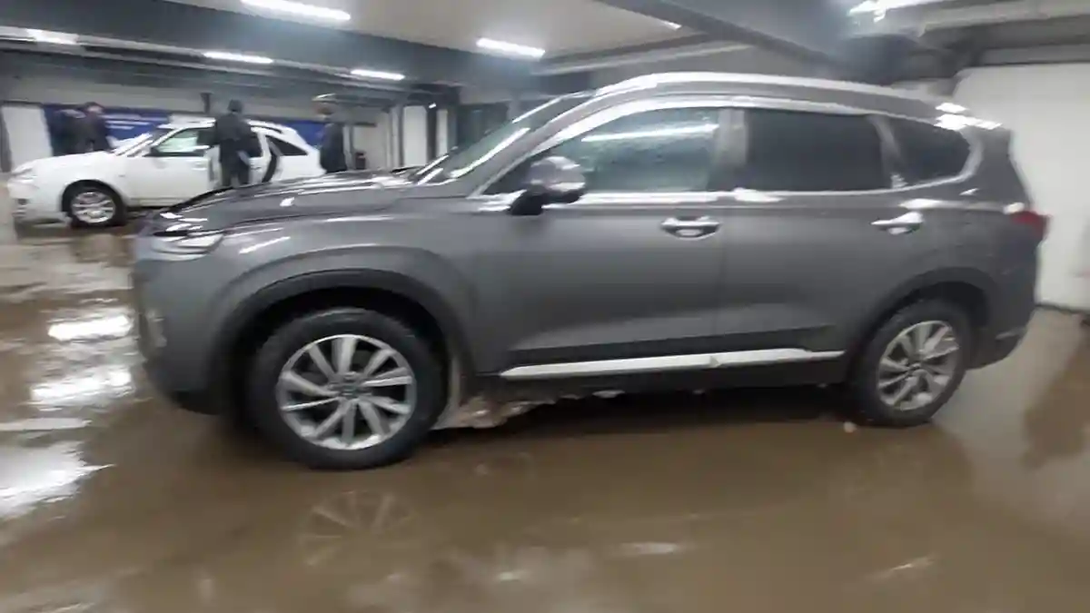 Hyundai Santa Fe 2020 года за 14 000 000 тг. в Астана