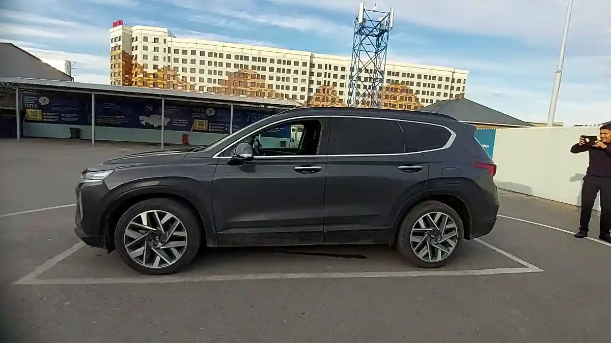 Hyundai Santa Fe 2018 года за 12 500 000 тг. в Шымкент