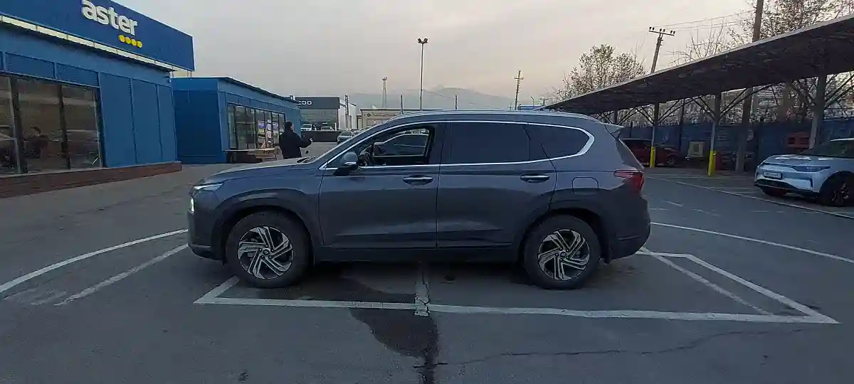 Hyundai Santa Fe 2022 года за 15 000 000 тг. в Алматы