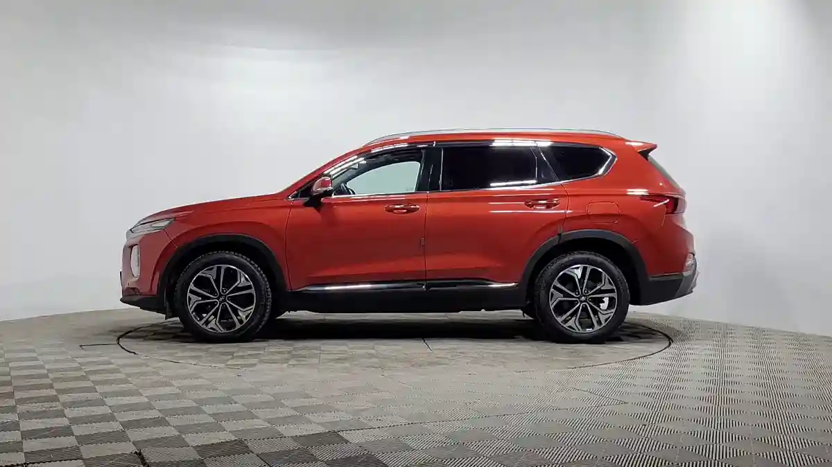 Hyundai Santa Fe 2019 года за 11 800 000 тг. в Алматы