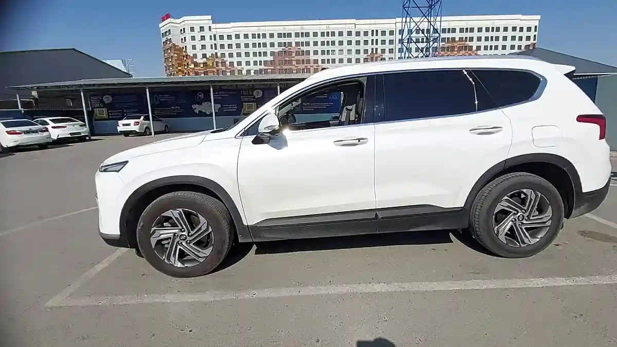 Hyundai Santa Fe 2022 года за 19 000 000 тг. в Шымкент