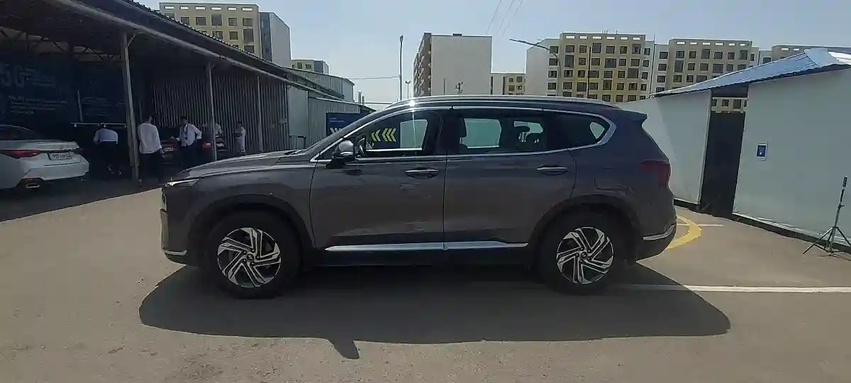 Hyundai Santa Fe 2022 года за 20 500 000 тг. в Алматы