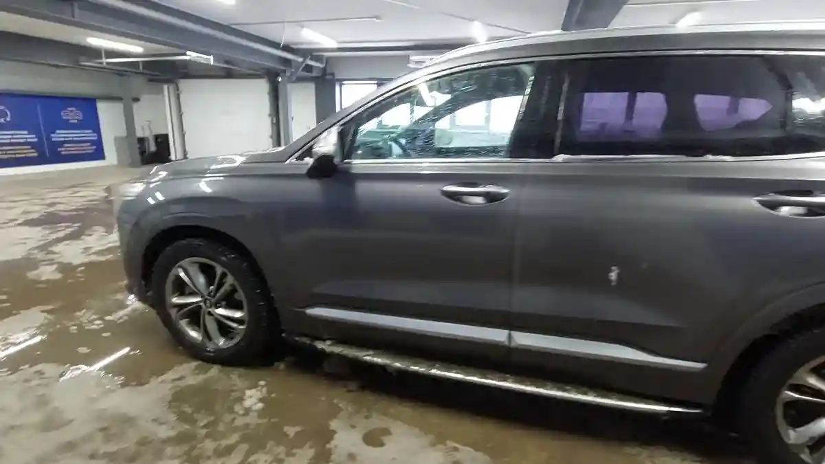 Hyundai Santa Fe 2020 года за 14 000 000 тг. в Астана