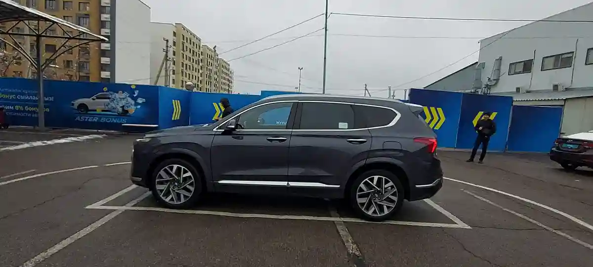 Hyundai Santa Fe 2021 года за 17 000 000 тг. в Алматы