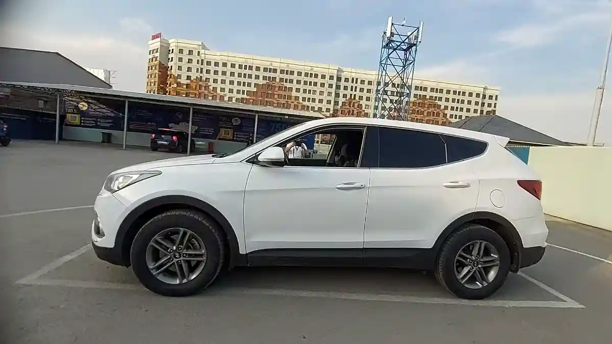 Hyundai Santa Fe 2017 года за 10 000 000 тг. в Шымкент