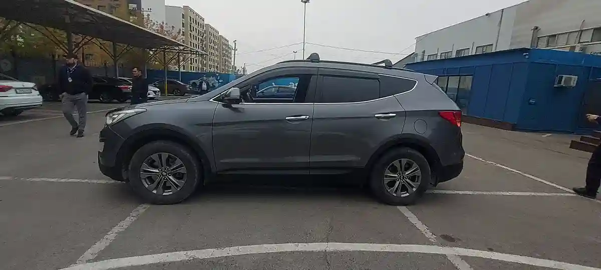 Hyundai Santa Fe 2016 года за 10 400 000 тг. в Алматы