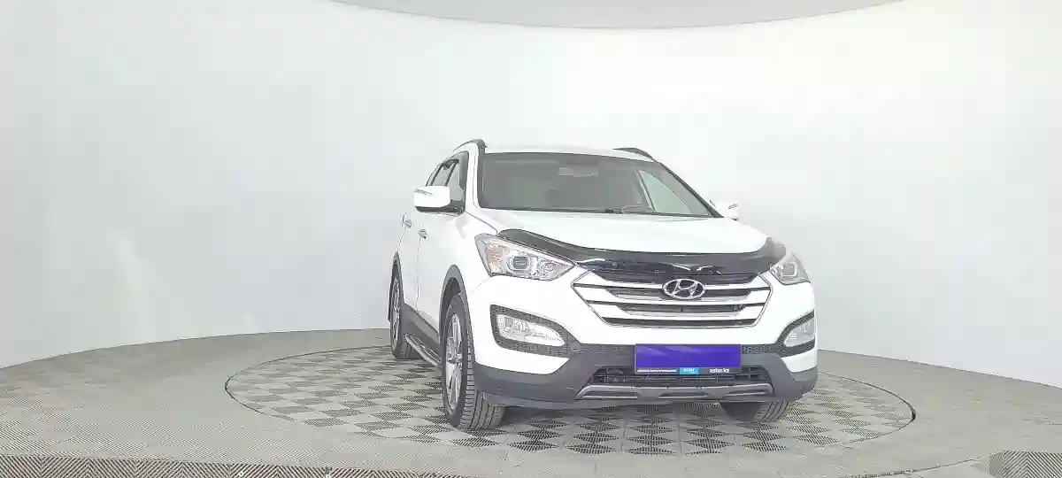 Hyundai Santa Fe 2013 года за 9 250 000 тг. в Караганда