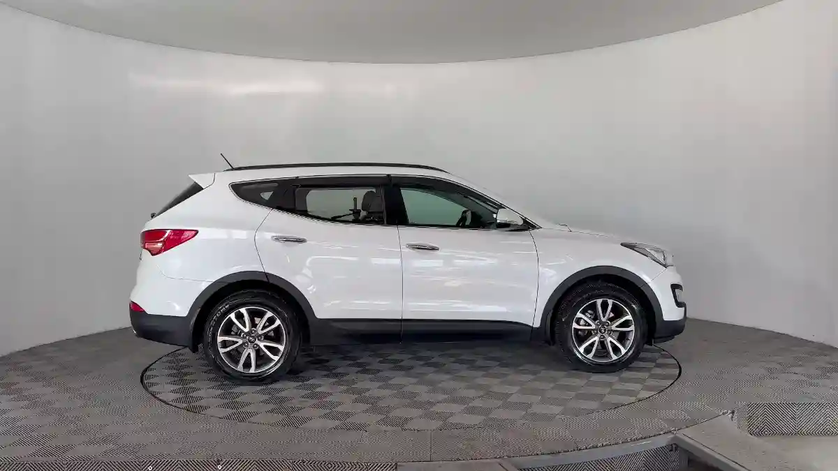 Hyundai Santa Fe 2014 года за 9 700 000 тг. в Караганда