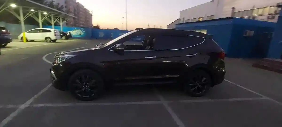 Hyundai Santa Fe 2016 года за 10 500 000 тг. в Алматы