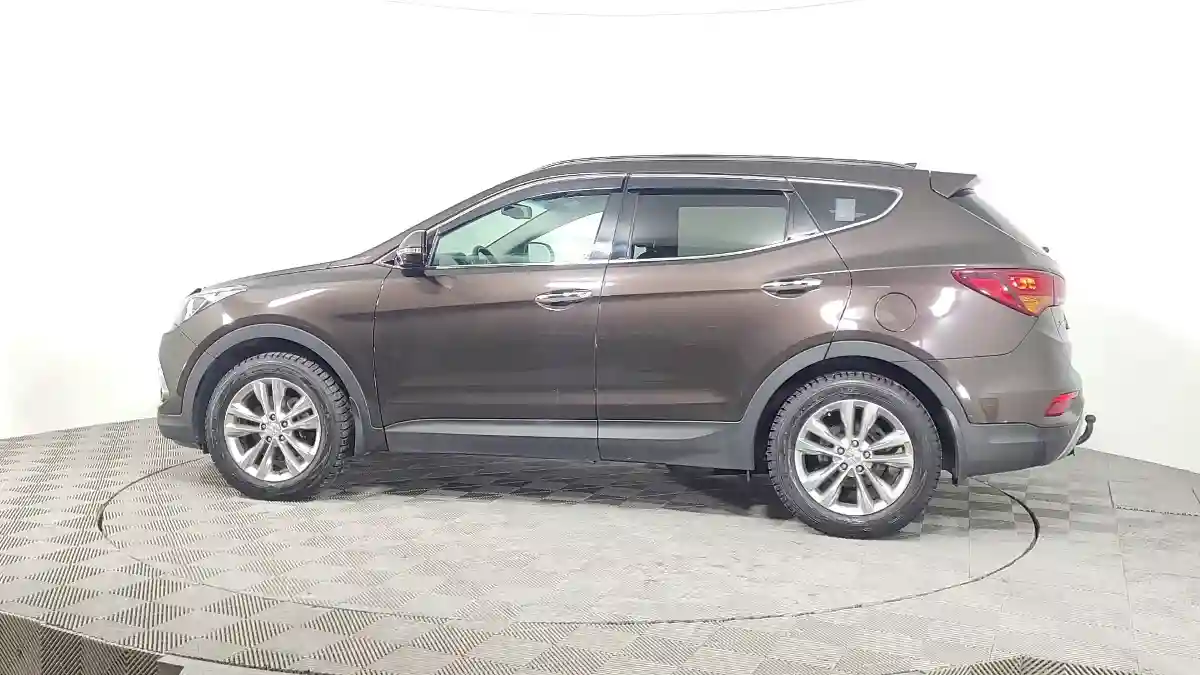 Hyundai Santa Fe 2016 года за 12 468 000 тг. в Караганда