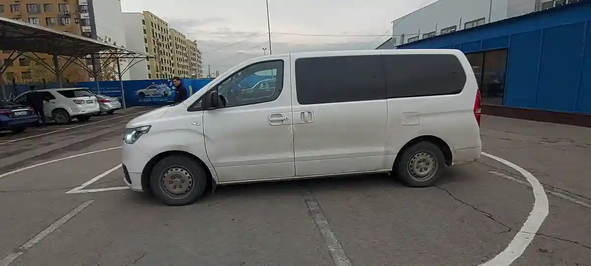 Hyundai H-1 2019 года за 9 500 000 тг. в Алматы