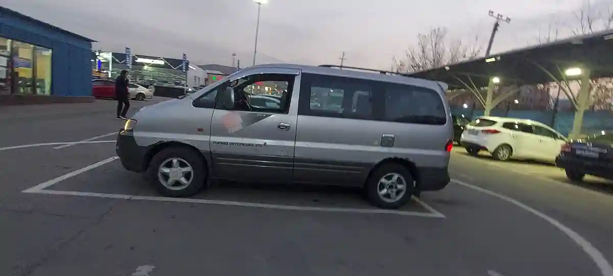 Hyundai H-1 2002 года за 2 000 000 тг. в Алматы