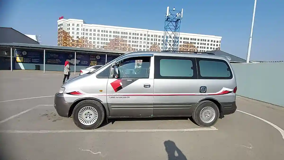 Hyundai H-1 2002 года за 3 000 000 тг. в Шымкент