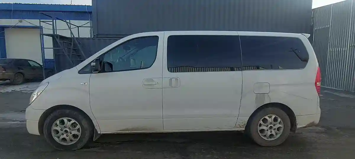Hyundai Grand Starex 2017 года за 13 000 000 тг. в Атырау