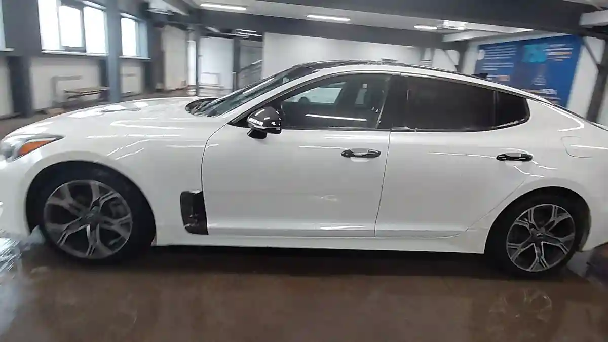 Kia Stinger 2020 года за 13 000 000 тг. в Астана