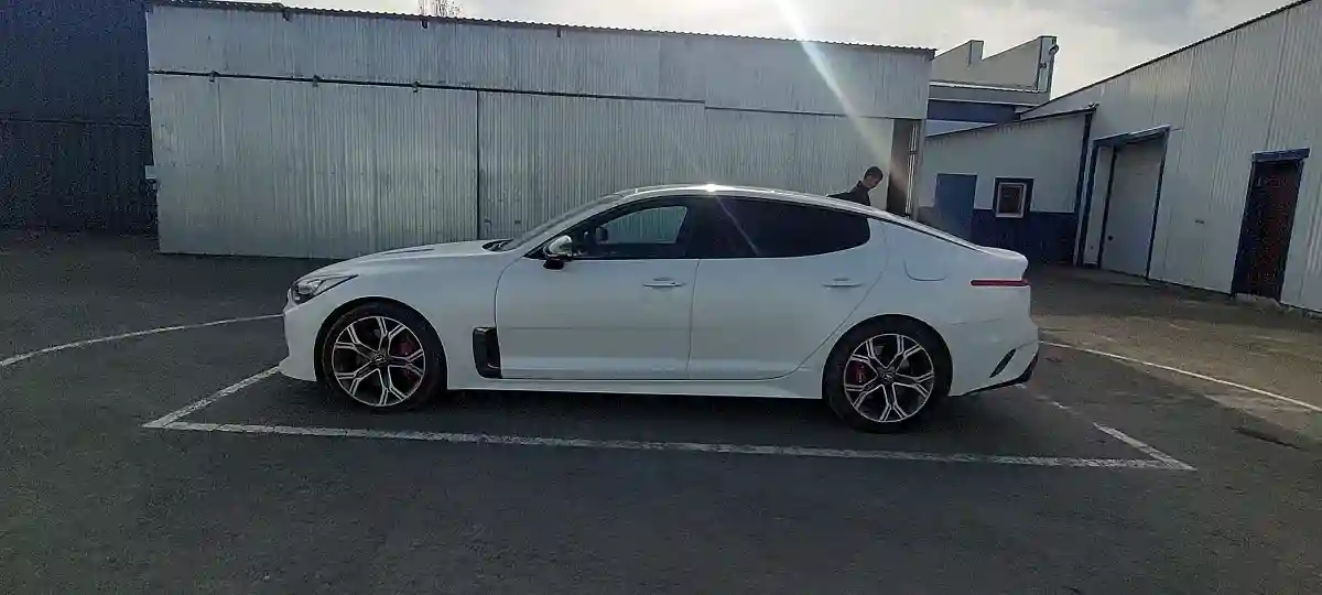 Kia Stinger 2020 года за 16 500 000 тг. в Атырау