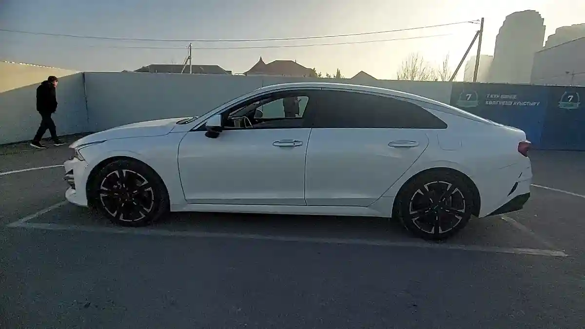 Kia K5 2021 года за 11 600 000 тг. в Шымкент
