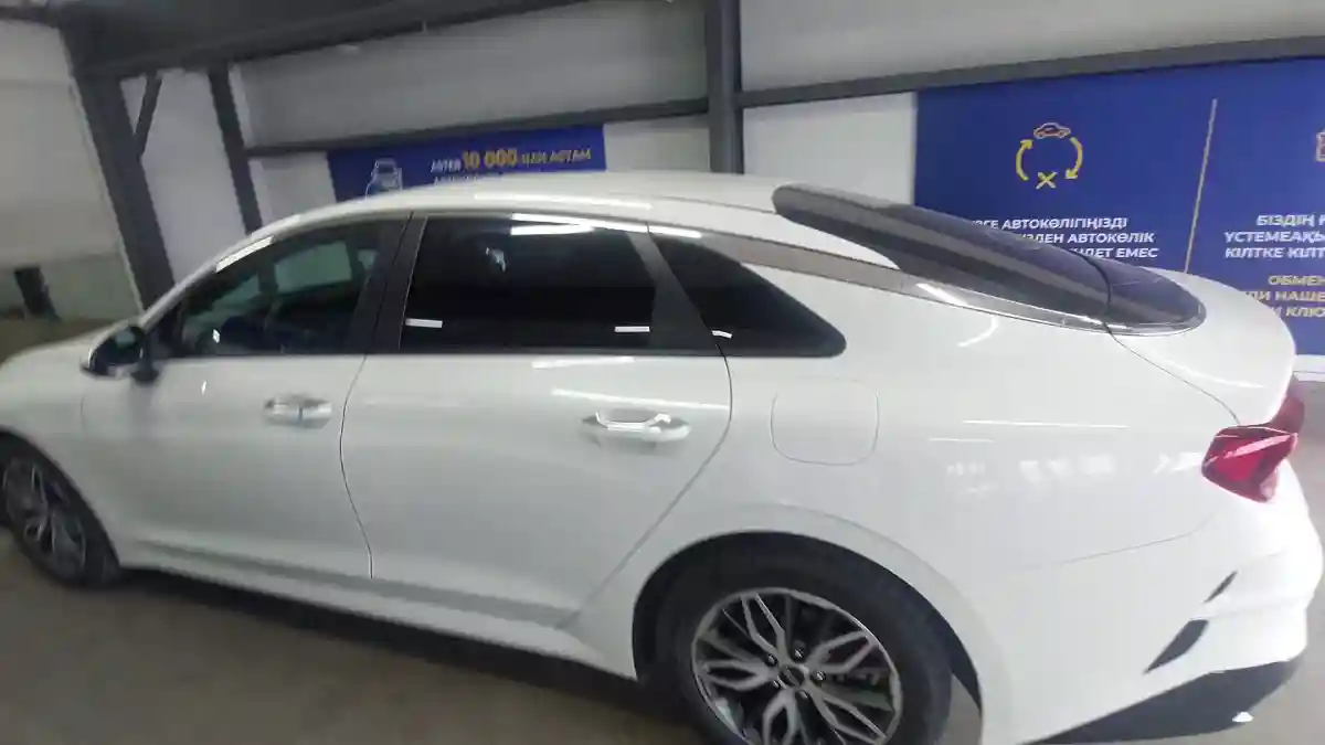 Kia K5 2021 года за 13 500 000 тг. в Астана