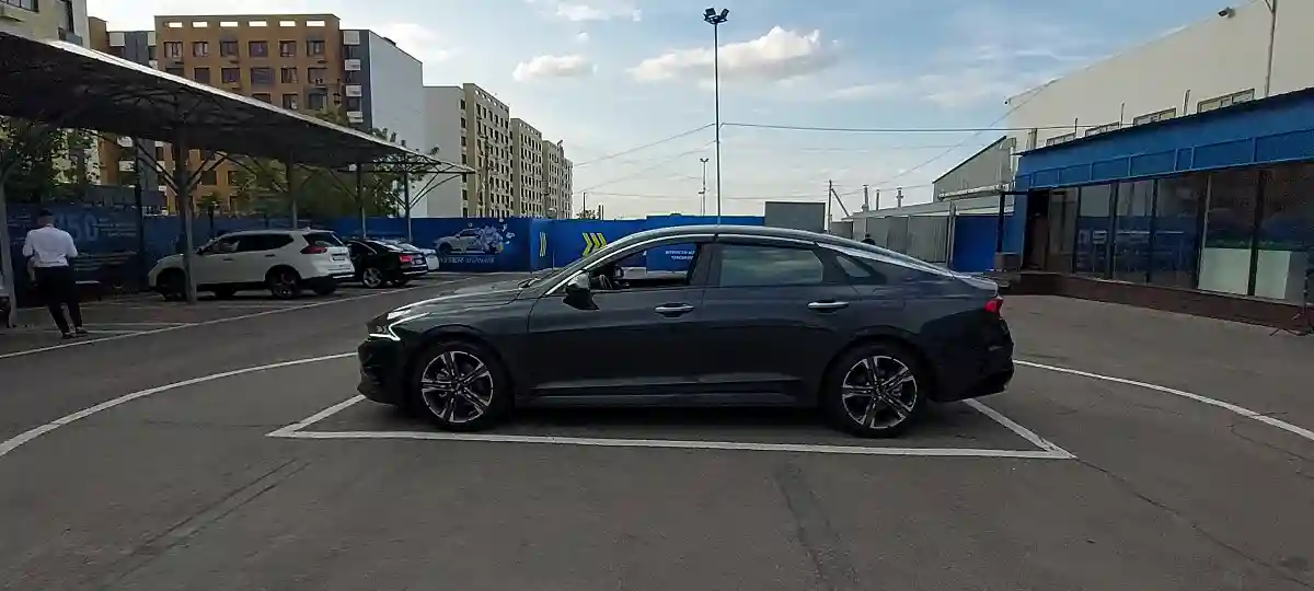 Kia K5 2021 года за 13 500 000 тг. в Алматы