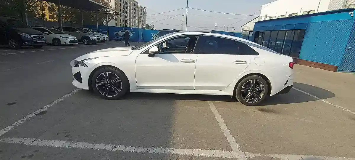 Kia K5 2021 года за 11 500 000 тг. в Алматы