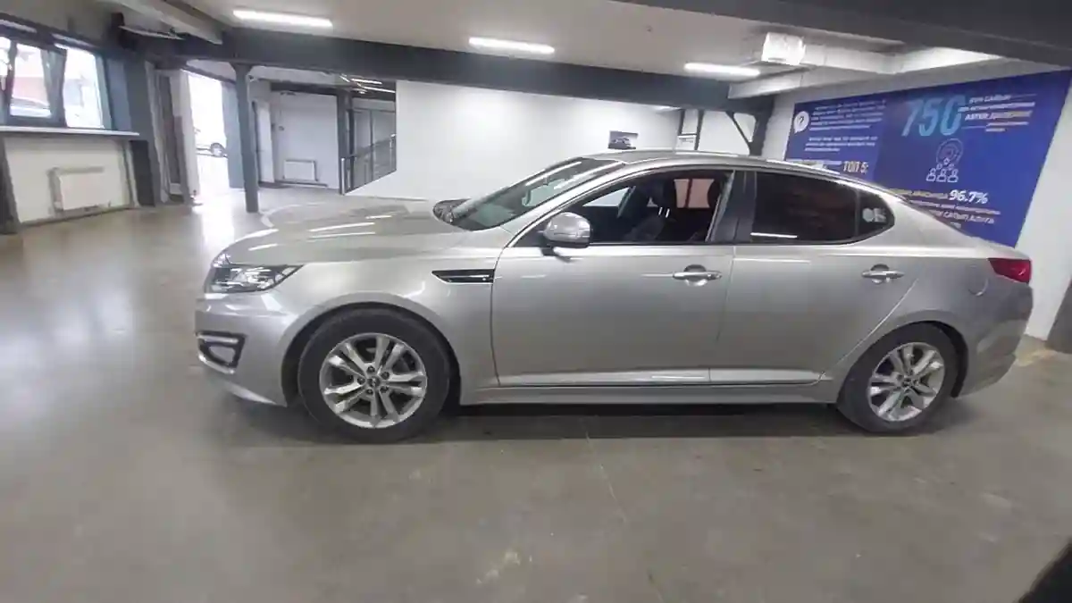 Kia K5 2010 года за 7 500 000 тг. в Астана