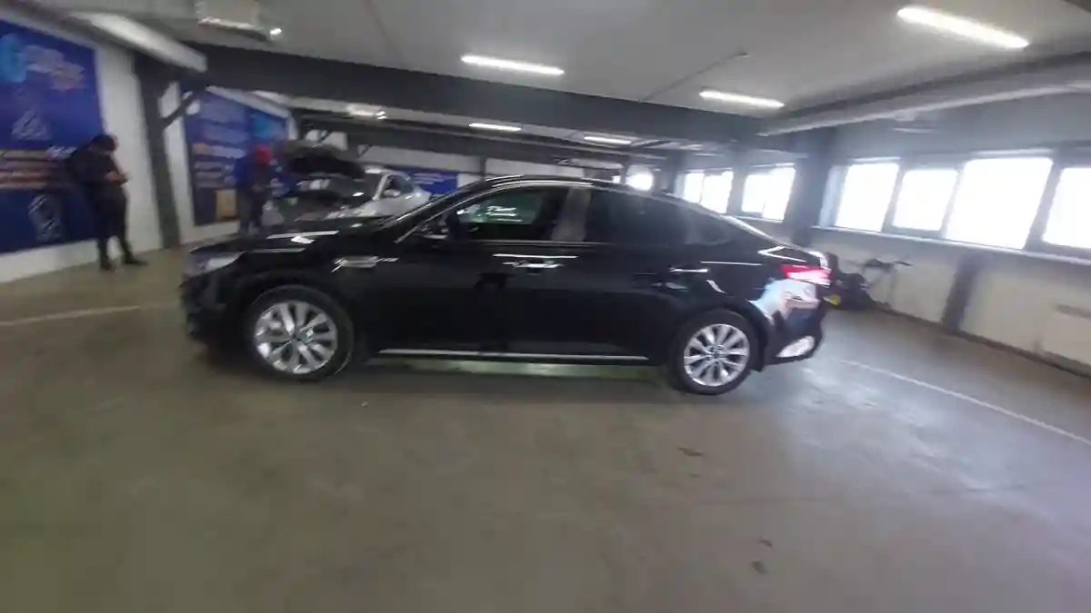 Kia Optima 2018 года за 9 000 000 тг. в Астана